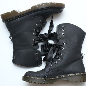 Dr. Martens Yuba Ribbon Lace-Up Boots Size 6